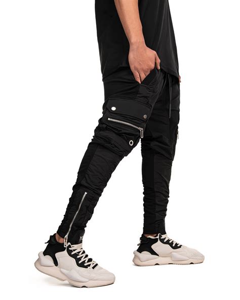 pantaloni barbati made by society